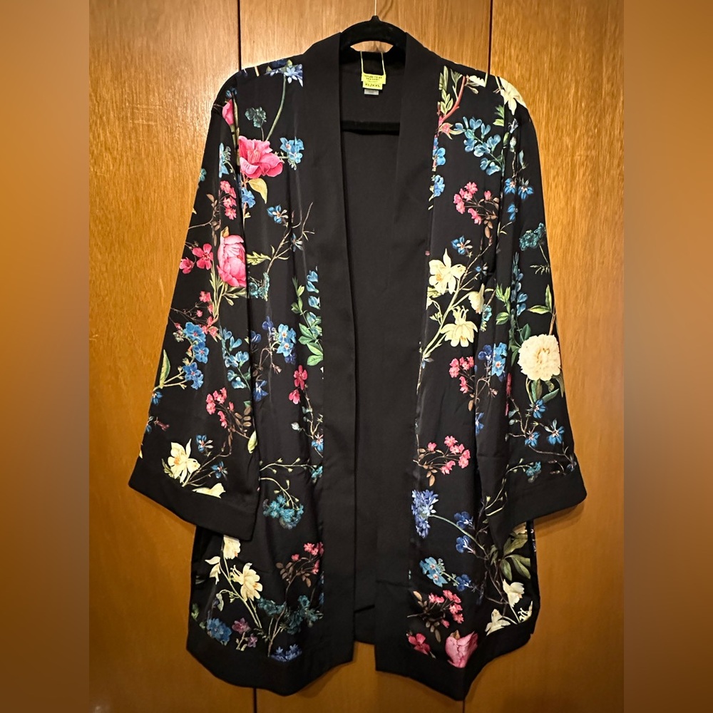 Stella & Dot Reversible Floral Kimono -Size XL/XXL - NEW